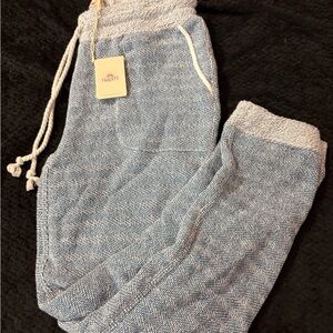 Faherty Women’s Jogger in Blue and White NWT Size Small